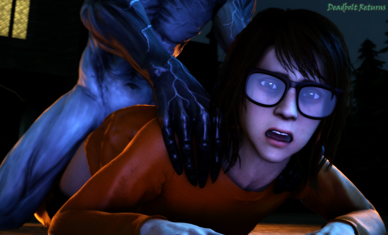 Jinkies! Heather Mason Cosplays Velma and Meets a Real Ghost!